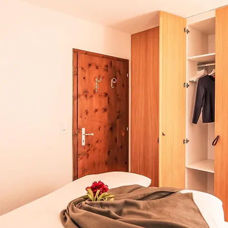 Chesa Nair 9d By Interhome Appartamento